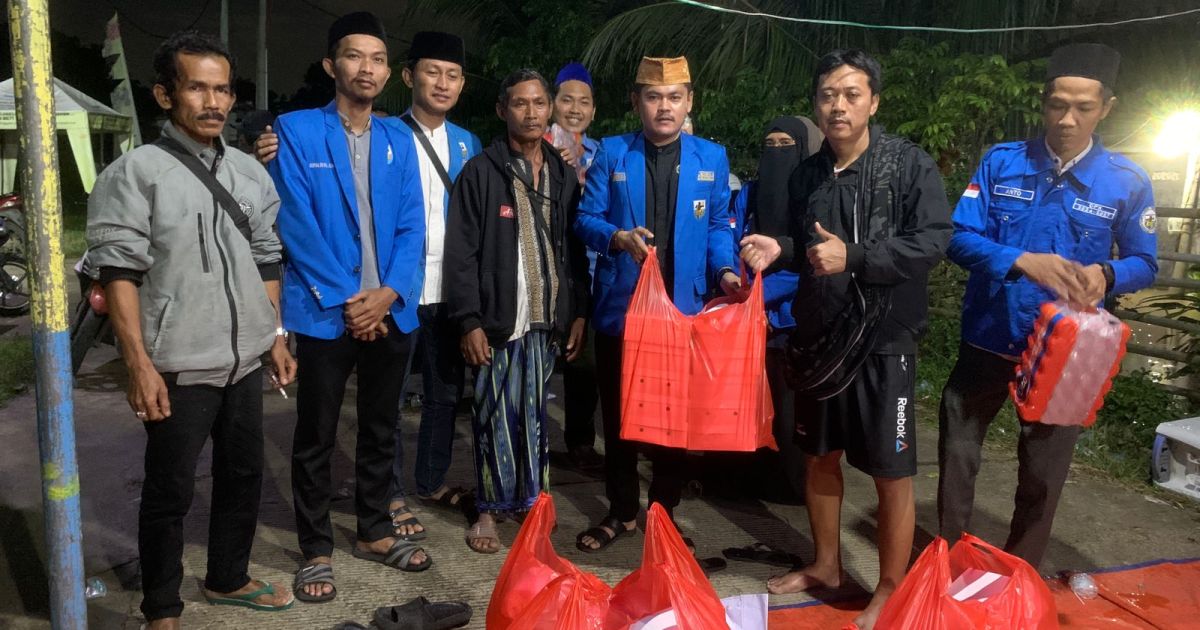 KNPI Kecamatan Rajeg Salurkan Bantuan Makanan ke Warga Terdampak Banjir