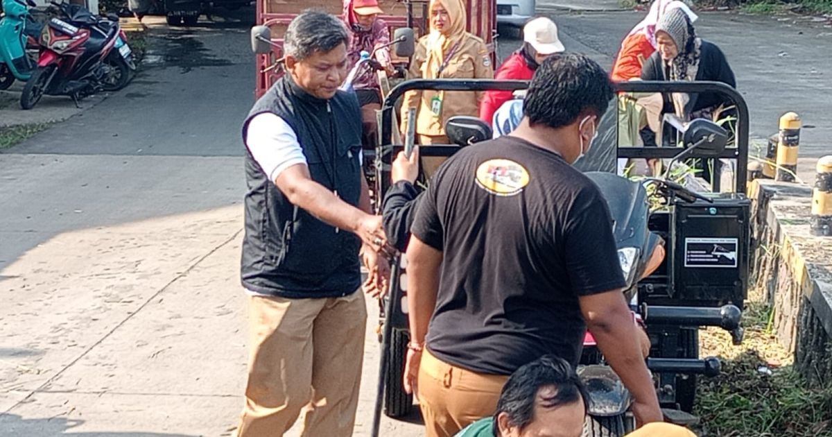 Gelorakan Gerakan Indonesia Asri, Kelurahan Bunder Kompak Percantik Wilayah Lewat Aksi Bersih Massal