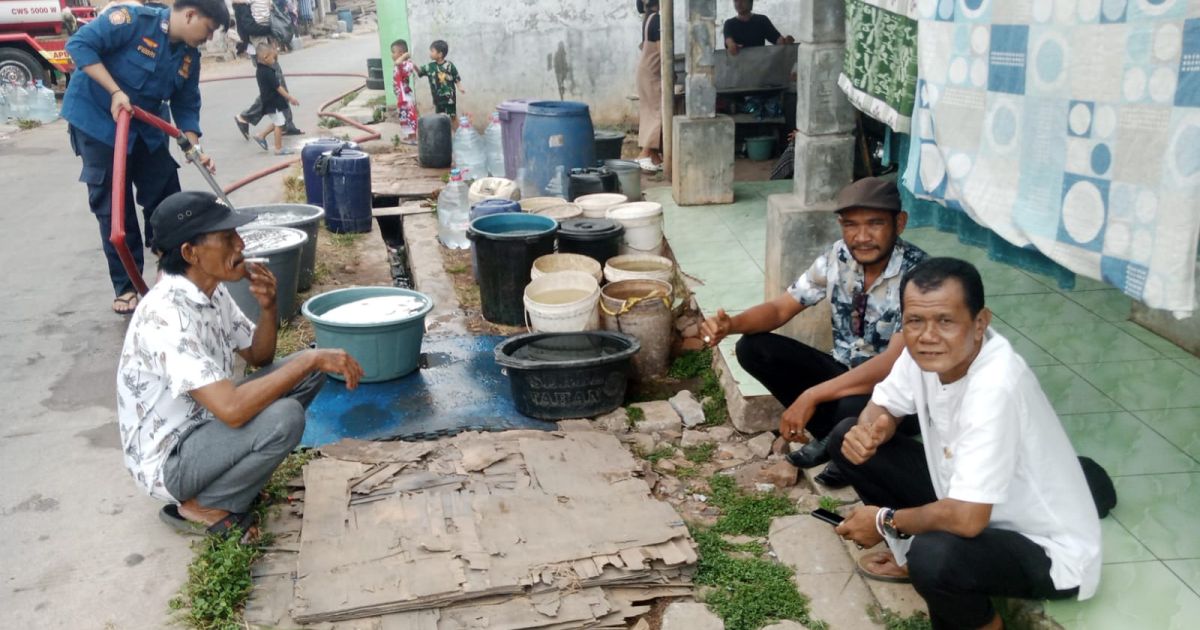 Kades Pangarengan Salurkan Program Air Bersih untuk Warga