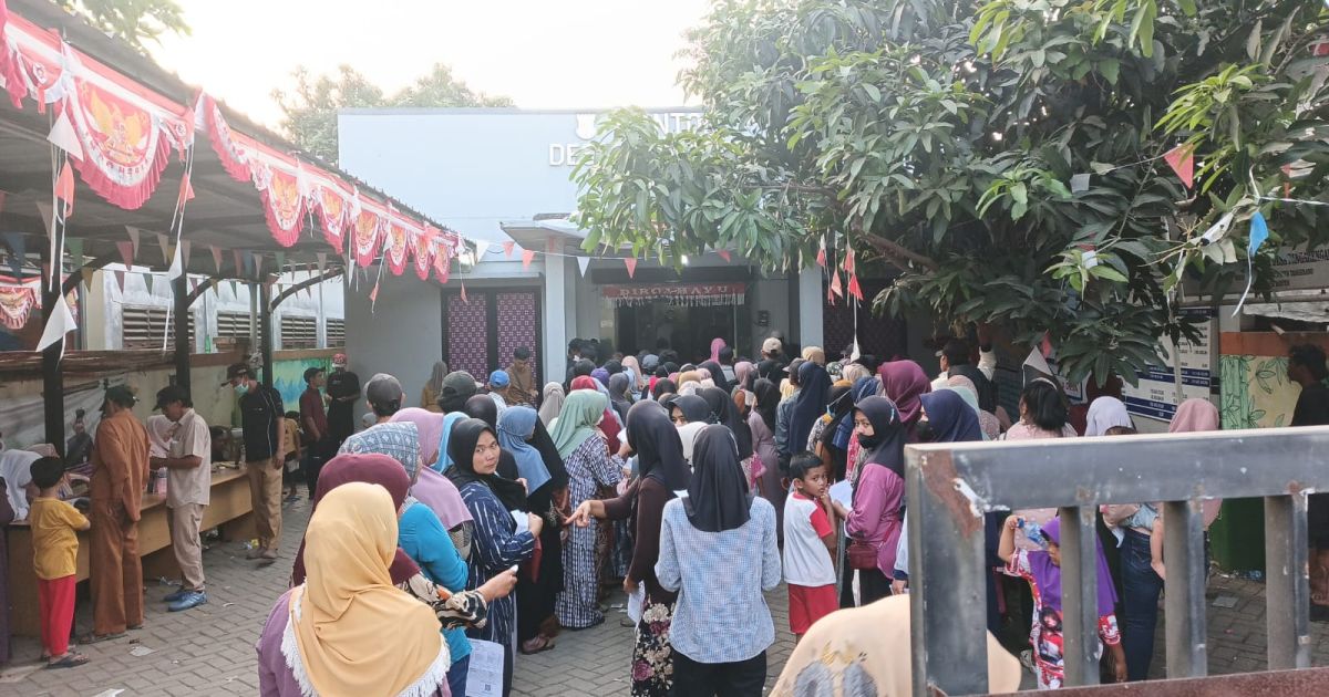 2363 KPM Warga Desa Pangarengan Kecamatan Rajeg dapat Bantuan Beras dari Badan Pangan Nasional